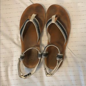 Teva Ombré strap sandal!